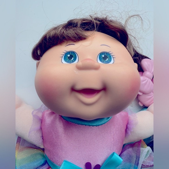 Laura Emily Cabbage Patch Kid Deluxe Toddler Style 'N Play doll - Picture 7 of 10